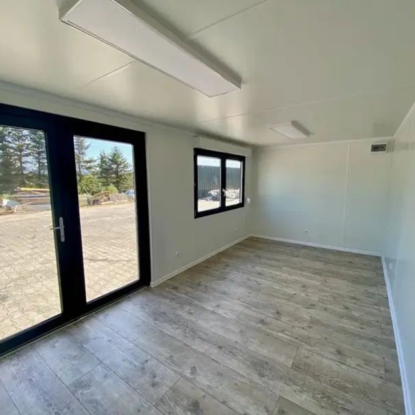 Contenedor habilitado como oficina de 18 m² Contenedor habilitado como oficina de 18 m²